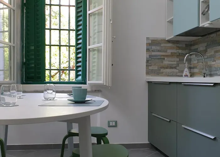 Victoria Secret Garden 3*